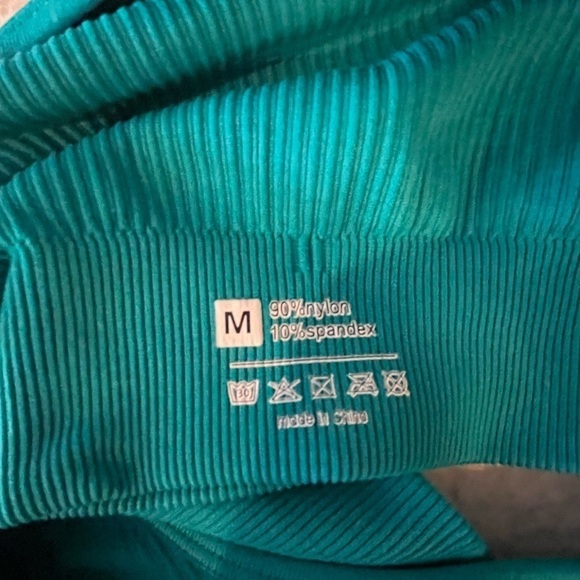 EUC Athletic sports top - Picture 2 of 4